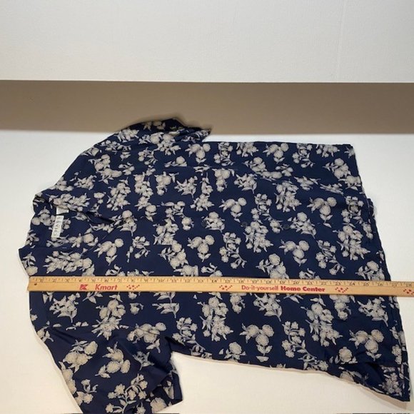 Chaus New York Women’s Blouse Size 6 Floral Casual Button Up Short Sleeve Blouse - Picture 6 of 8